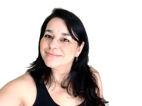 Neyda Gil. mentora de mujeres que emprende con costura
